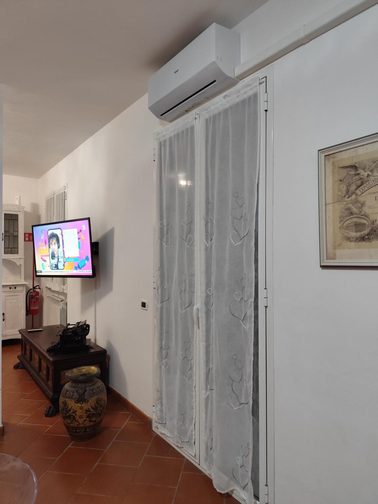 La Casa Di Giada, Appartamento In Villetta Con Aria Condizionata, Wi-Fi E Parcheggio Gratuito Poggi 外观 照片